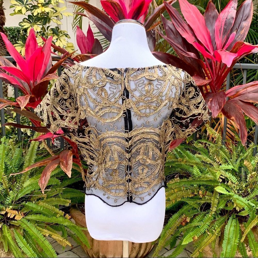 LA Rok Luxe Oversized Embroidered Crop Top - Picture 3 of 7